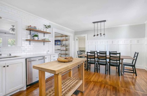 Ruston House | Minutes to Campus & Ruston Sports Complex; 2 Living Rooms; KING Beds; Updated