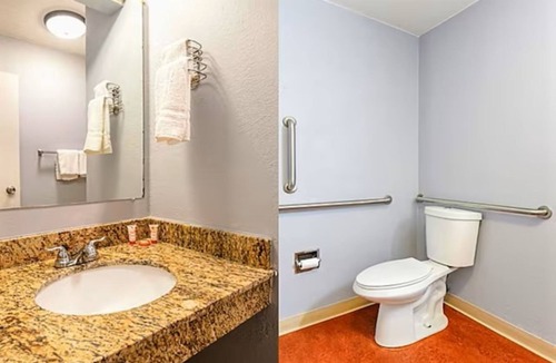 Irving Hotel | Minutes to Las Colinas Entertainment District | 2 Rooms | Two Double Beds