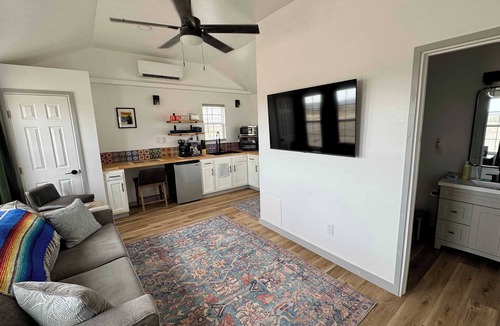 Study Butte-Terlingua Cabin | MJ's Cabin. Private cabin just 3.5 miles from BBNP