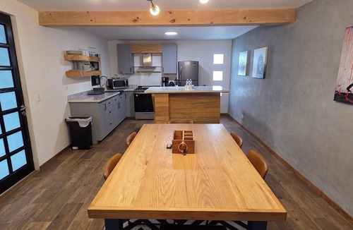 Matamoros Apartment | Modern and Secure Artsy Apt · Remodeled · 4 Bed · Peace of Mind