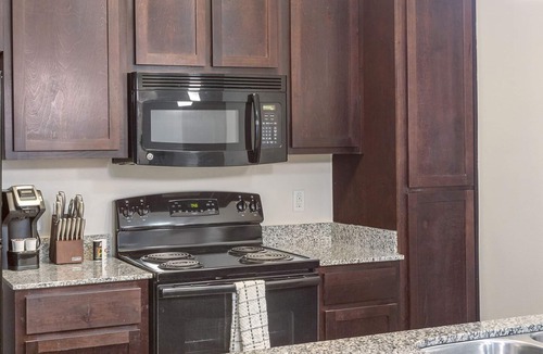 Georgetown Apartment | Modern Apartment in Prime Location (ID3128X45)
