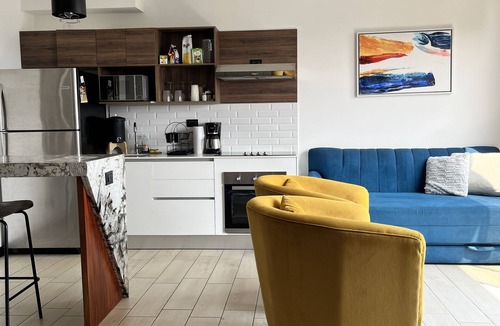 Zona Historico Apartment | Modern & Centric apartment w/pool and hot tub