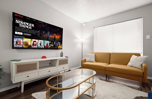Hancock Apartment | Modern Central Austin Retreat Near UT & Downtown