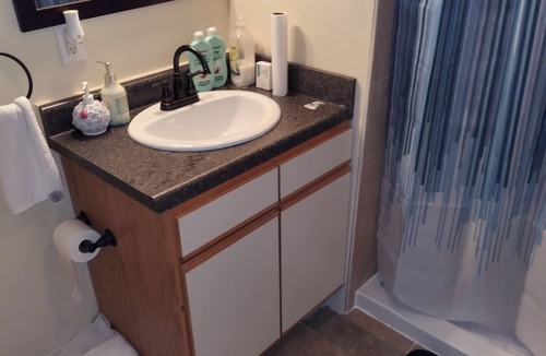 East Price Hill Apartment | Modern corporate apartment in charming Cincinnati with AC, WiFi