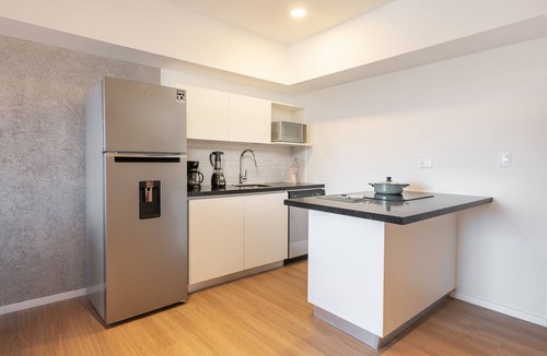 Zona 13 House | Modern, cozy and comfortable apt, airport view