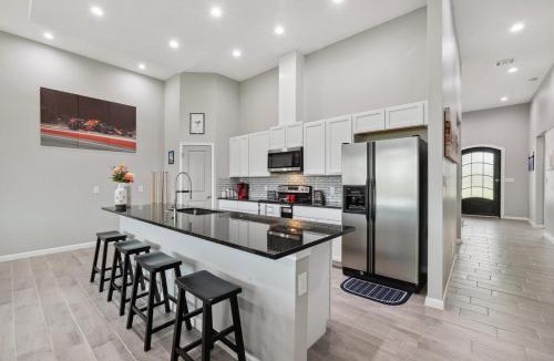 Cedar Creek House | Modern Escape in Cedar Creek