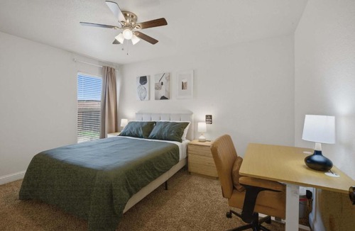 Midland House | Modern Executive Queen Room R4 Work-Friendly
