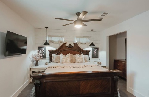 Caldwell Other | Modern Farmhouse With Pool and Hot Tub