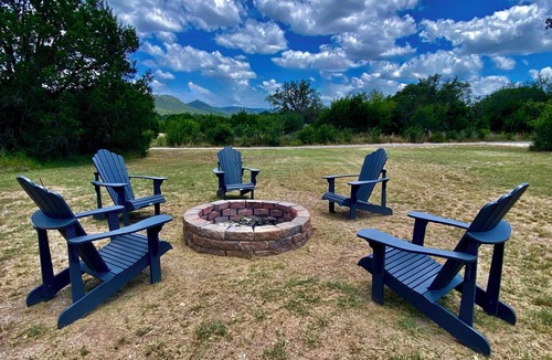 Rio Frio House | Modern Hill Country Stunner! Mountain Views, Super Close Frio River & Garner.