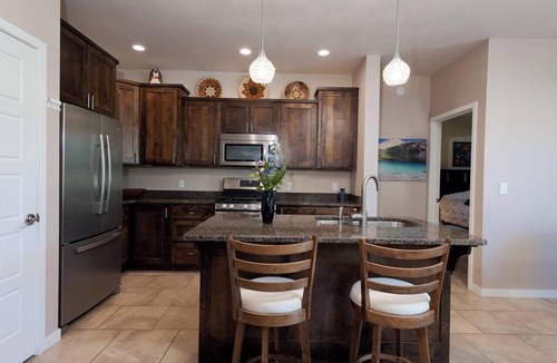 Durango House | Modern Home 2 Miles from Downtown DGO - Pet Friendly - Fenced Yard (30+ Day)