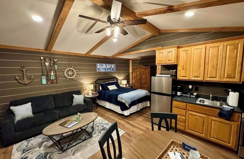 Cleora Cabin | Modern luxury- Rustic Charm