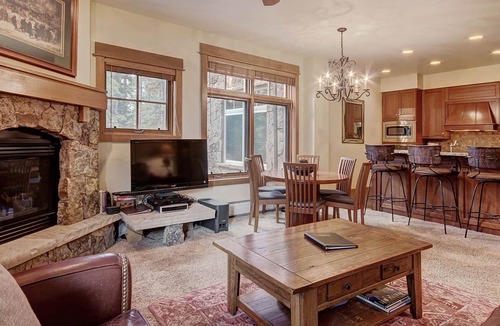 River Run Condo | Modern Luxury Ski in Ski out in Lone Eagle River Run Village