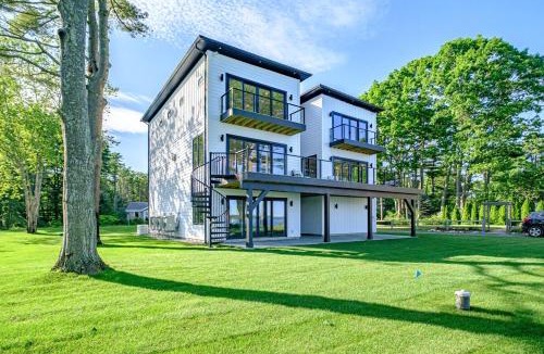 Freeport Villa | Modern Ocean Front Home 4 bed, 5 bath Freeport