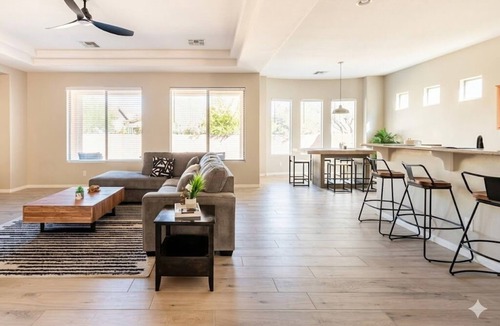 South Mountain House | Modern Phoenix Retreat & Open-Concept Living Area!