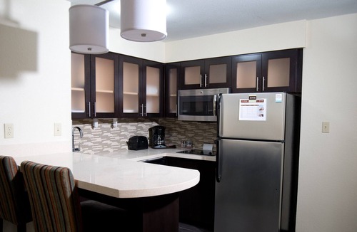 Barker Condo | Modern Suite | Free Breakfast + 24 Hour Business Center + Outdoor Pool