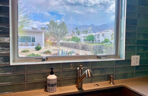 Canyon Corridor Condo | Modern Treat: Stunning Remodeled Townhome