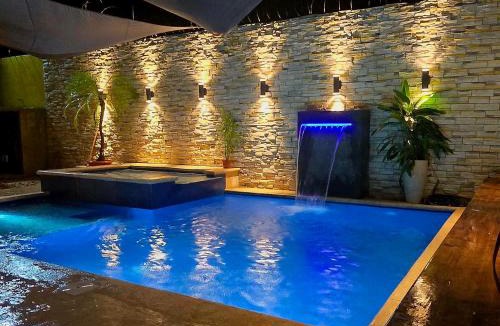 Puerto Barrios House | Moderna Casa con acceso a piscina con jacuzzi y generador electrico automatico