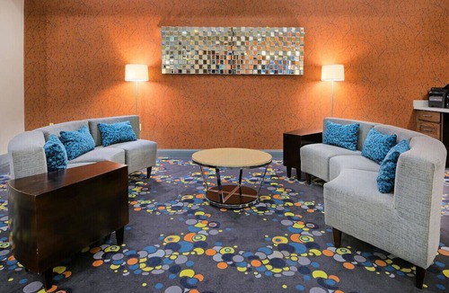 Monahans Hotel | Monahans King Studio breakfast, pool, gym