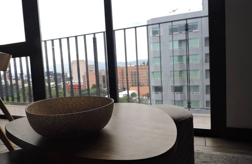 Zona 10 Apartment | Moon Azul!