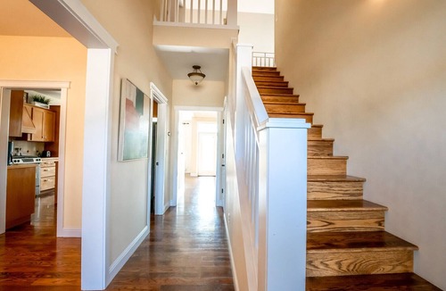 Walla Walla House | Moonlight Manor - beautiful home on 2.3 acres with vineyard view & private pool.