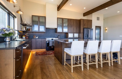 Emigrant House | Moonrise Ridge, a Luxury Mountain Home set in Paradise Valley