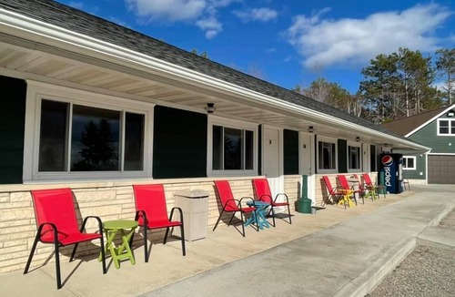 Garden Township Hotel | Moose Resort