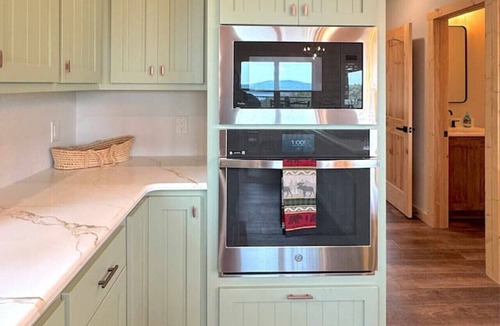 Sylvan Shores Cabin | Moosehead Lodge Lakeview