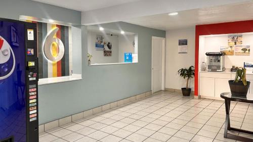 Borger Hotel | Motel 6 Borger, TX Boom Town