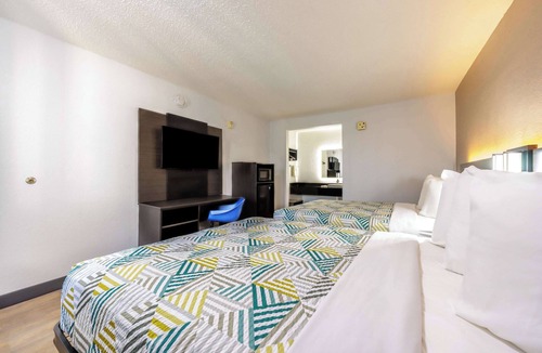 Fort Worth Hotel | Motel 6 Fort Worth, TX - East