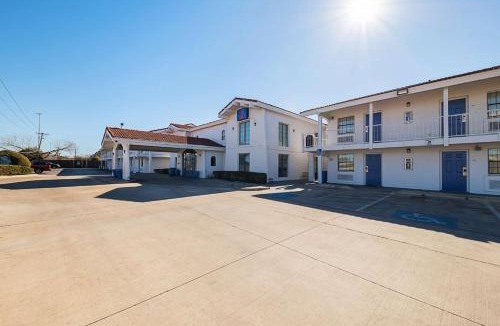 Grand Prairie Hotel | Motel 6-Grand Prairie, TX - Interstate 30