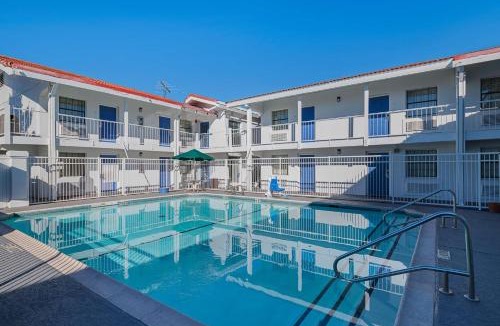 Grand Prairie Hotel | Motel 6-Grand Prairie, TX - Interstate 30