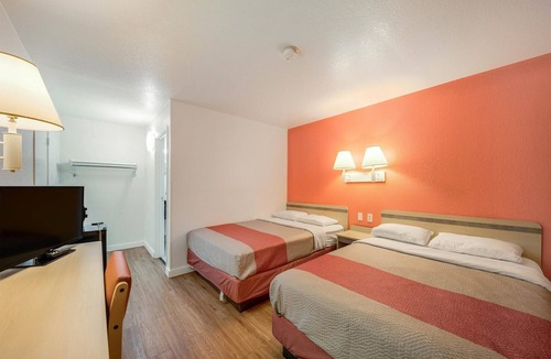 Greenville Hotel | Motel 6 Greenville, TX