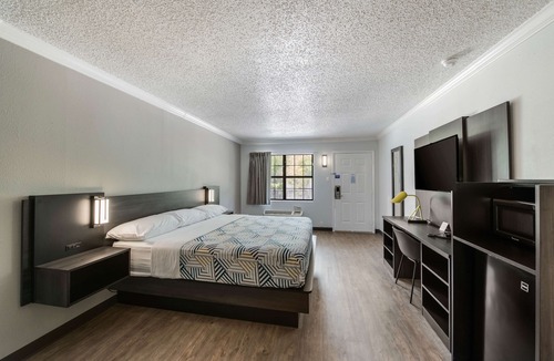 Kilgore Hotel | Motel 6 Kilgore, TX