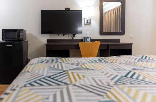 Lufkin Hotel | Motel 6 Lufkin, TX