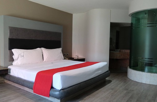 Mexicali Hotel | Motel Kiss