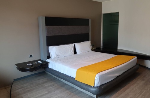 Mexicali Hotel | Motel Kiss