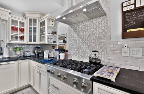 Northwest Colorado Springs House | Mountain View Family Retreat in Colorado Springs