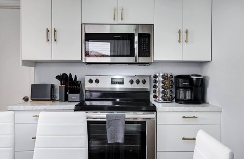 Medical Center District House | Mystique - A Birdy Vacation Rental
