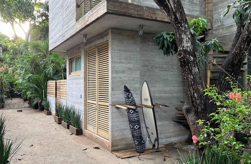 Saladita House | Nami & Lua - Casa Macu Saladita surf break