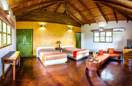 Fronteras Hotel | Nanajuana Río Dulce