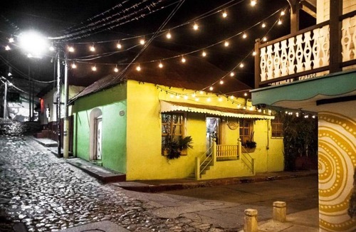 Flores Hostel | Natural Spa Mini-Hostel