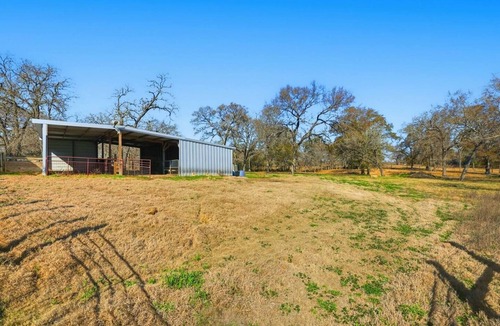Waller Apartment | Nature Escape Studio Apt on 22 Acres!
