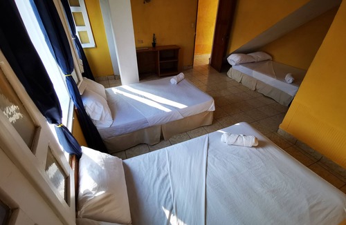 Flores Hotel | NATZ HOTEL