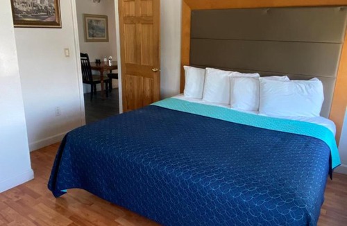Hampton Hotel | Nautical Beach Properties
