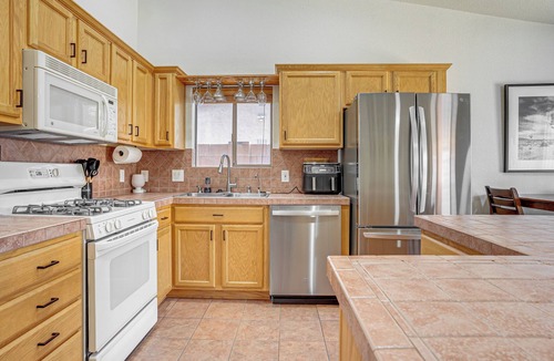 Mesa Del Sol House | Near Golf Courses: Poolside Paradise in Yuma!