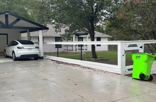 Princeton House | Neat 3 bedroom retreat with AC in charming Princeton. Two minutes to Lavon lake.