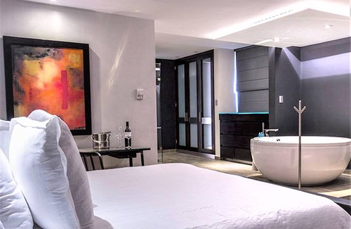 Leon Hotel | NEhotel Nueva Estancia