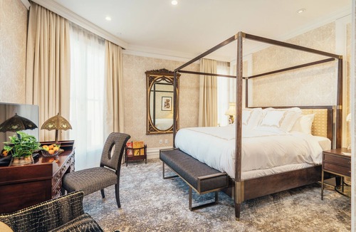 Lower Pacific Heights Hotel | Neighbourgood Sutter Mansion