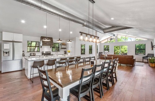 Seven Points House | New! 3 Acre, 5bd/5bth Lakehouse w/Hot tub & Cinema