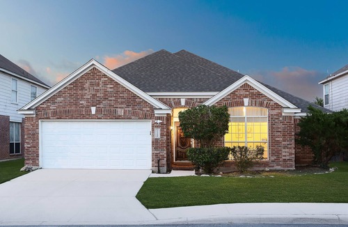 Woodridge House | NEW! 5★ Location & Gated | LUXURY LIVING | Royal Beds 👑